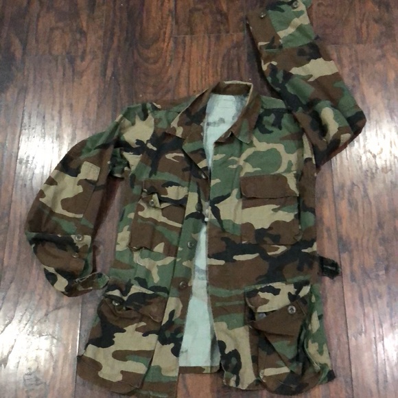 Vintage Woodland Camo Combat Jacket no size but fits small to medium - Picture 5 of 5